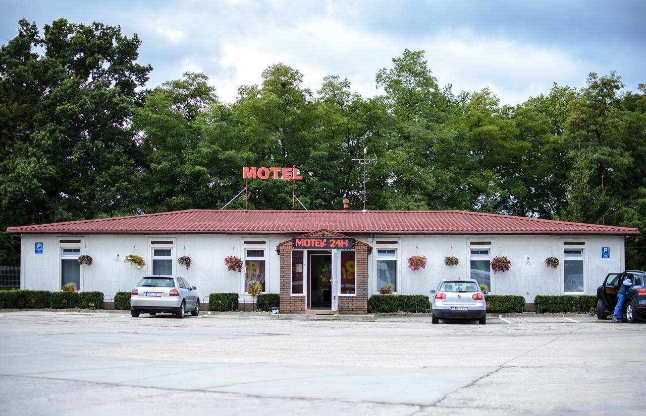 בולסלאביש Motel W Lace מראה חיצוני תמונה